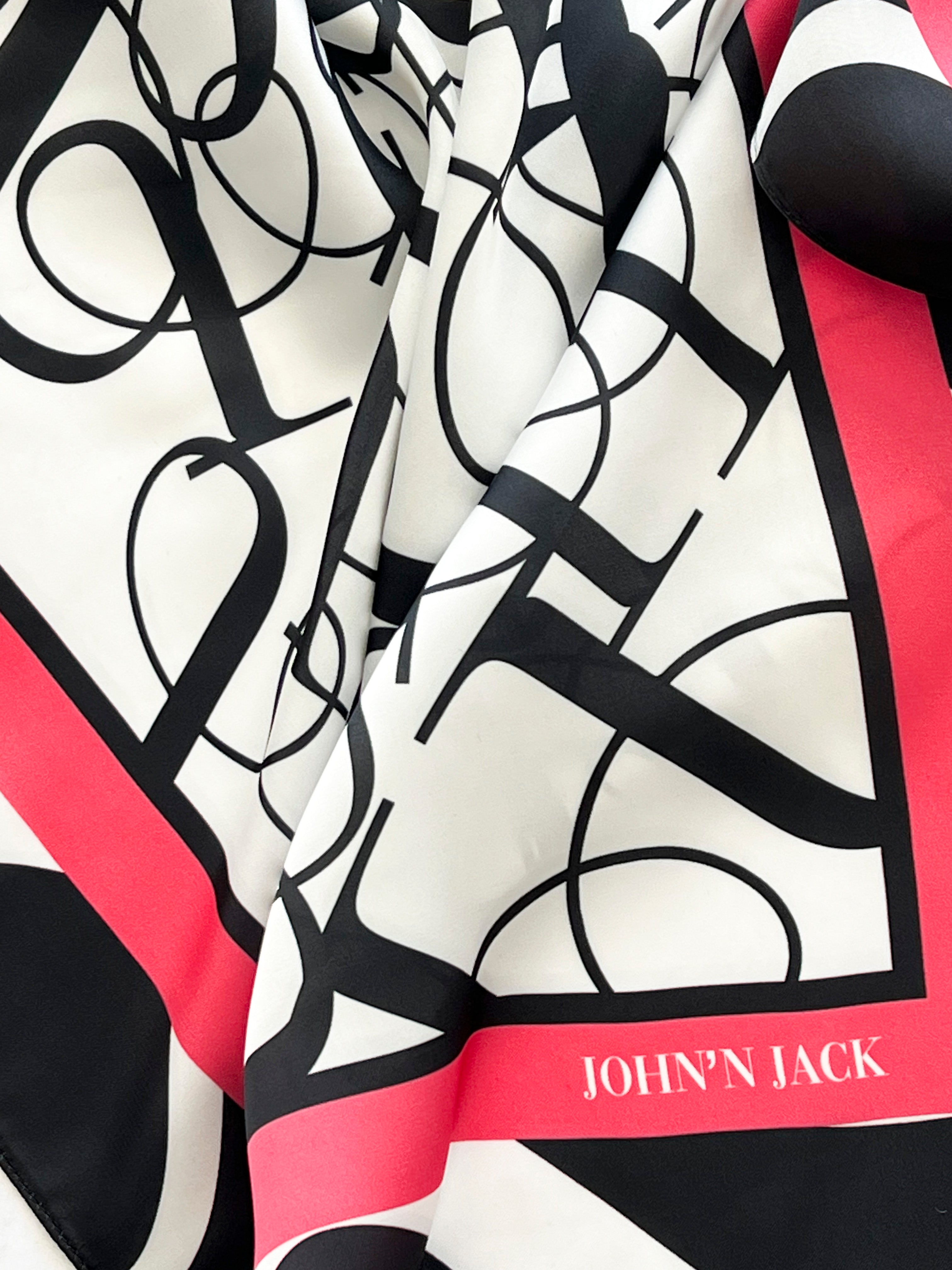 Petit foulard noir "John'N Jack"